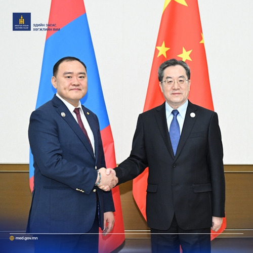 ЭДИЙН ЗАСАГ, ХӨГЖЛИЙН САЙДЫН ДЭВШҮҮЛСЭН 3 САНАЛ ДЭМЖИГДЛЭЭ